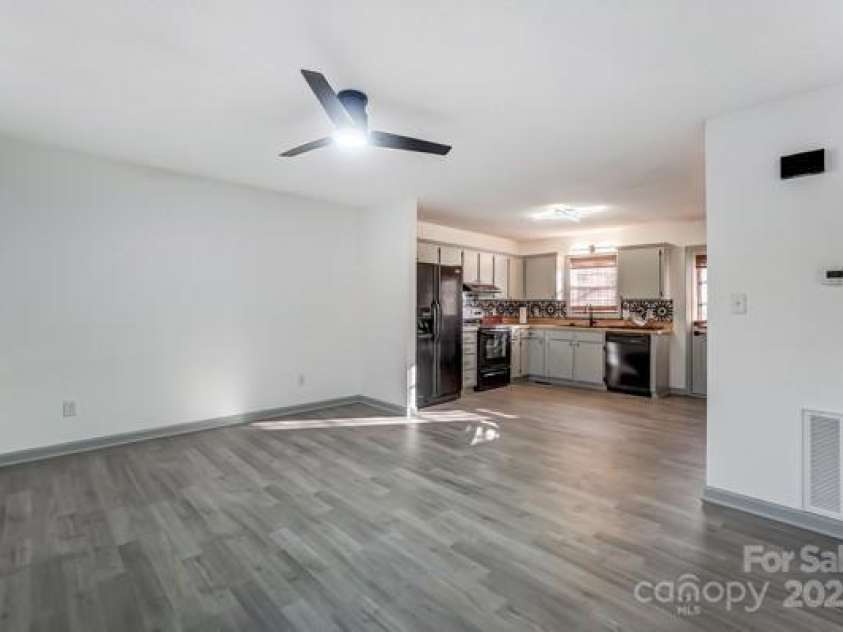 776 Washington Lane, Kannapolis, NC 28083.  MLS# CAR4218961, YatesRealty ID 1561. 