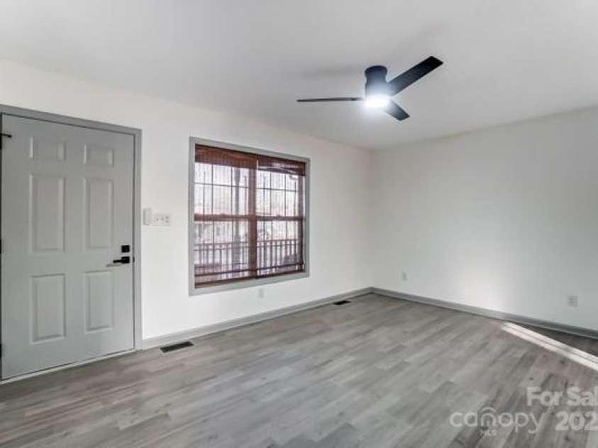 776 Washington Lane, Kannapolis, NC 28083.  MLS# CAR4218961, YatesRealty ID 1561. 