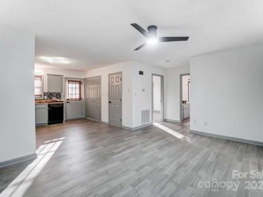 776 Washington Lane, Kannapolis, NC 28083.  MLS# CAR4218961, YatesRealty ID 1561. 