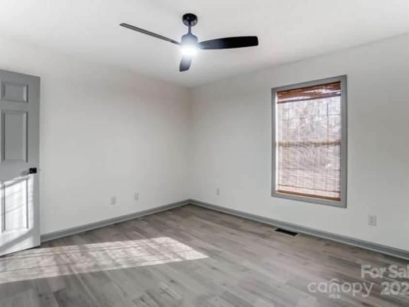 776 Washington Lane, Kannapolis, NC 28083.  MLS# CAR4218961, YatesRealty ID 1561. 