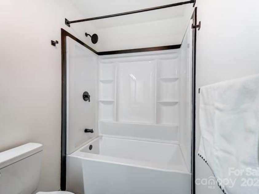 776 Washington Lane, Kannapolis, NC 28083.  MLS# CAR4218961, YatesRealty ID 1561. 