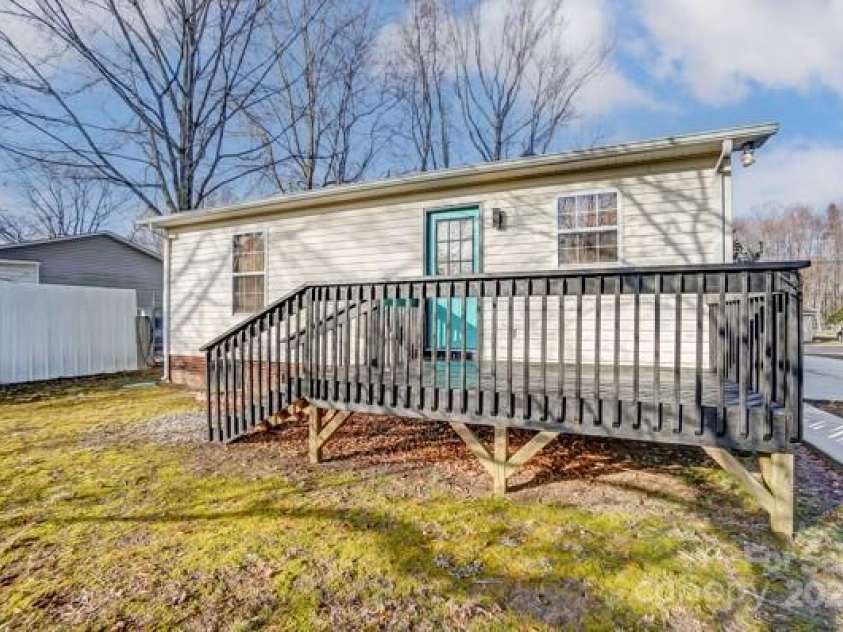 776 Washington Lane, Kannapolis, NC 28083.  MLS# CAR4218961, YatesRealty ID 1561. 