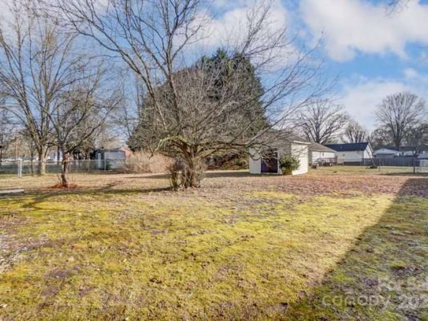 776 Washington Lane, Kannapolis, NC 28083.  MLS# CAR4218961, YatesRealty ID 1561. 