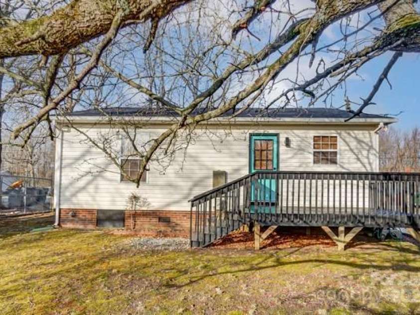 776 Washington Lane, Kannapolis, NC 28083.  MLS# CAR4218961, YatesRealty ID 1561. 