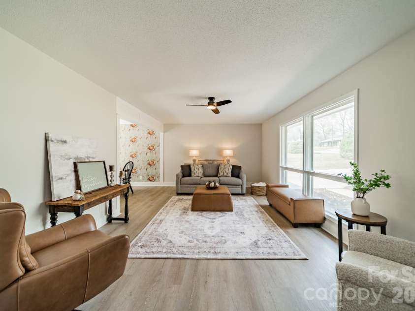2023 Briarwood Circle, Fort Mill, SC 29715.  MLS# CAR4361008, YatesRealty ID 15610. 
