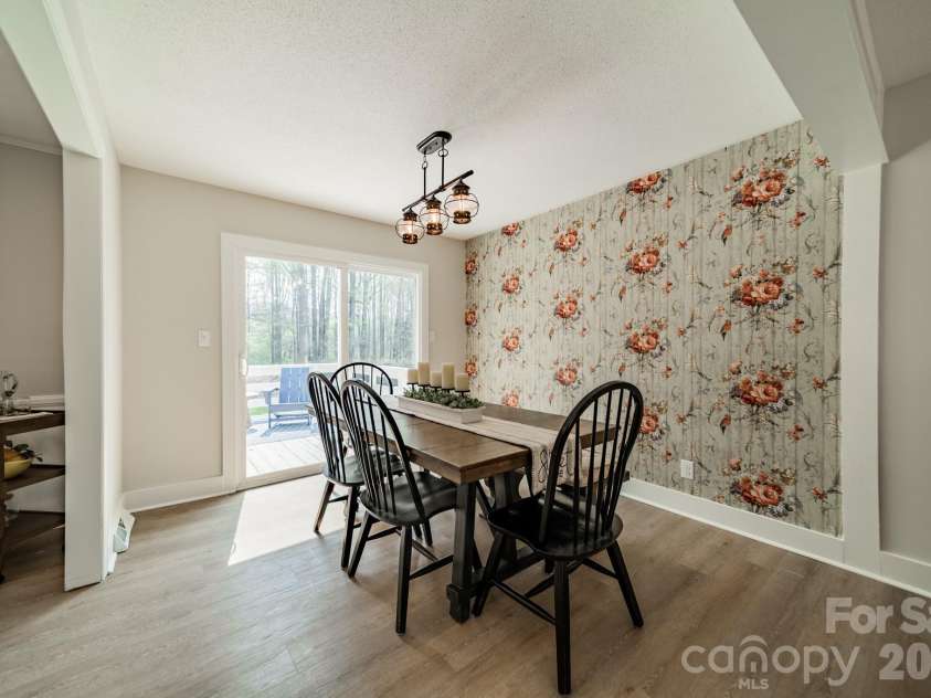 2023 Briarwood Circle, Fort Mill, SC 29715.  MLS# CAR4361008, YatesRealty ID 15610. 