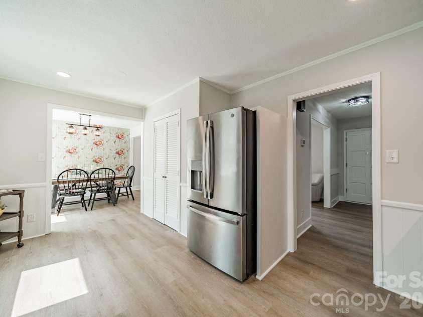 2023 Briarwood Circle, Fort Mill, SC 29715.  MLS# CAR4361008, YatesRealty ID 15610. 