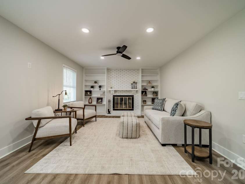 2023 Briarwood Circle, Fort Mill, SC 29715.  MLS# CAR4361008, YatesRealty ID 15610. 