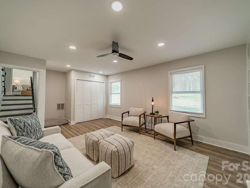 2023 Briarwood Circle, Fort Mill, SC 29715.  MLS# CAR4361008, YatesRealty ID 15610. 
