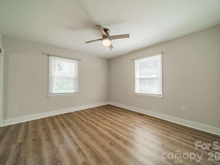 2023 Briarwood Circle, Fort Mill, SC 29715.  MLS# CAR4361008, YatesRealty ID 15610. 