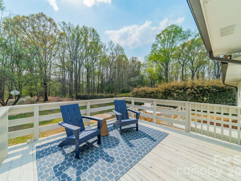 2023 Briarwood Circle, Fort Mill, SC 29715.  MLS# CAR4361008, YatesRealty ID 15610. 