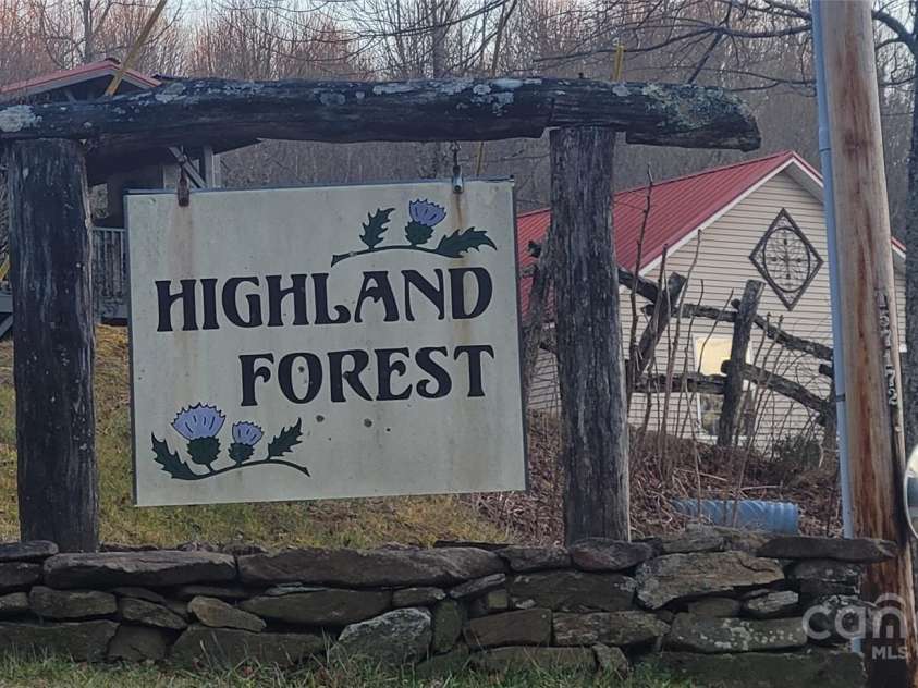 25 Uplands Road, Brevard, NC 28712.  MLS# CAR4219981, YatesRealty ID 15610. 