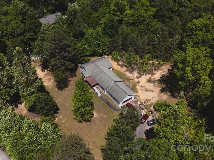 25 Uplands Road, Brevard, NC 28712.  MLS# CAR4219981, YatesRealty ID 15610. 