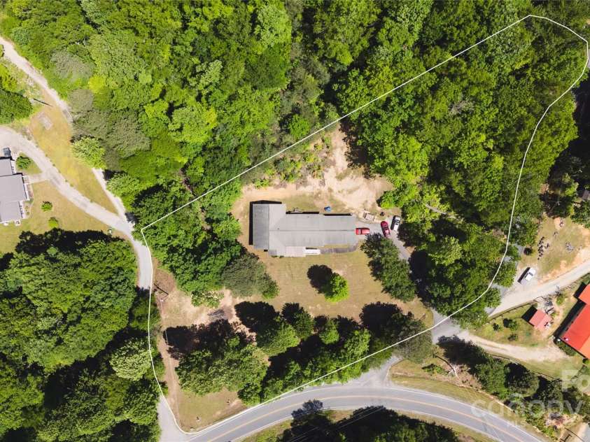 25 Uplands Road, Brevard, NC 28712.  MLS# CAR4219981, YatesRealty ID 15610. 