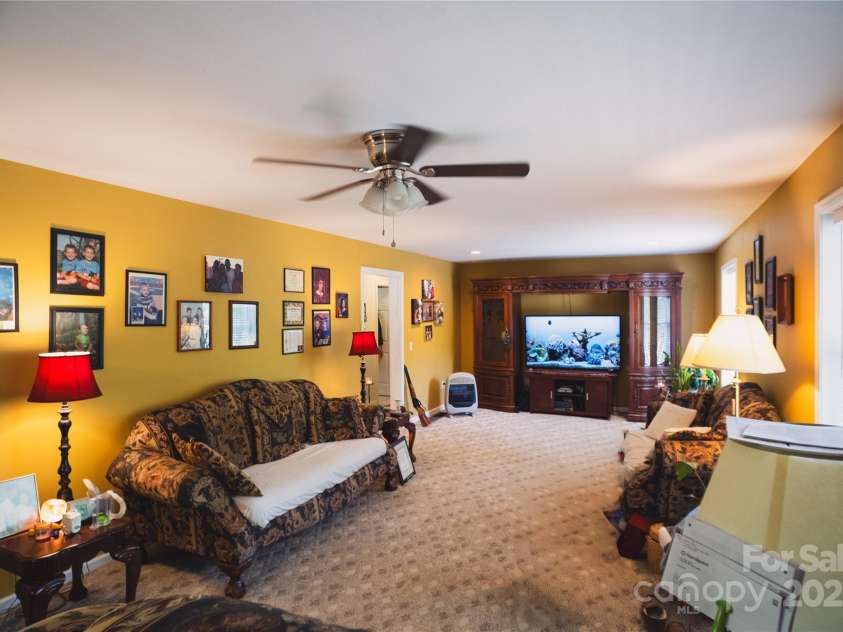 25 Uplands Road, Brevard, NC 28712.  MLS# CAR4219981, YatesRealty ID 15610. 