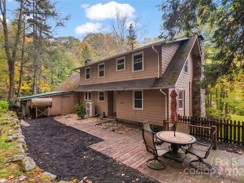 1233 Fie Top Road, Maggie Valley, NC 28751.  MLS# CAR4191937, YatesRealty ID 15611. 