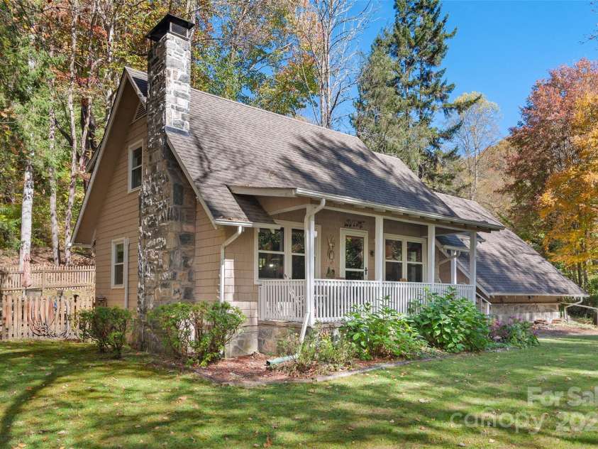 1233 Fie Top Road, Maggie Valley, NC 28751.  MLS# CAR4191937, YatesRealty ID 15611. 