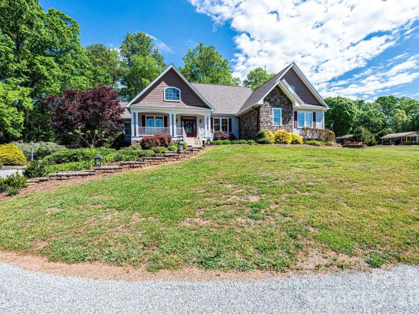 3085 James Street, Catawba, NC 28609.  MLS# CAR4364096, YatesRealty ID 15612. 