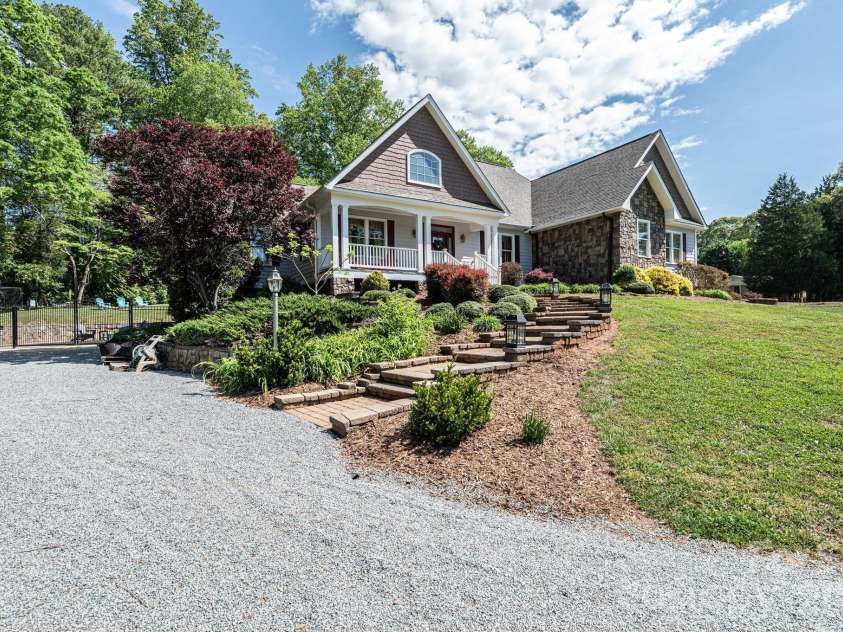 3085 James Street, Catawba, NC 28609.  MLS# CAR4364096, YatesRealty ID 15612. 