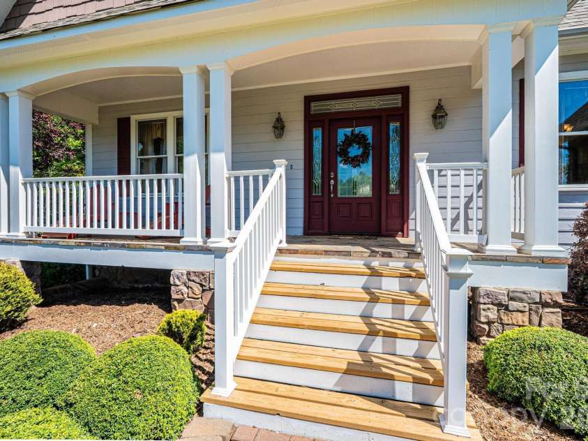 3085 James Street, Catawba, NC 28609.  MLS# CAR4364096, YatesRealty ID 15612. 