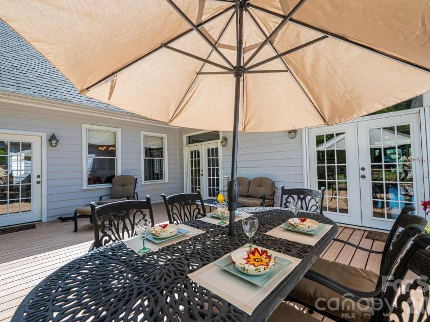 3085 James Street, Catawba, NC 28609.  MLS# CAR4364096, YatesRealty ID 15612. 