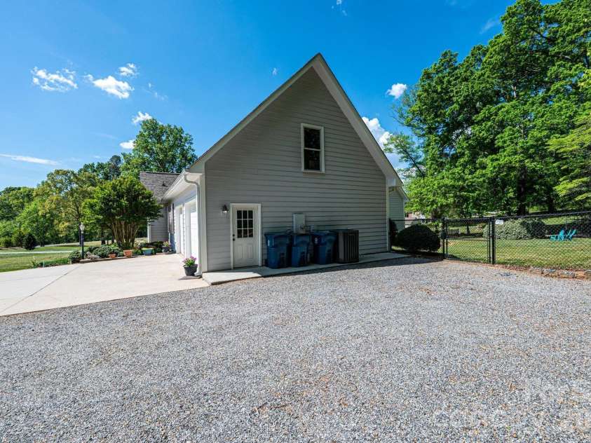 3085 James Street, Catawba, NC 28609.  MLS# CAR4364096, YatesRealty ID 15612. 