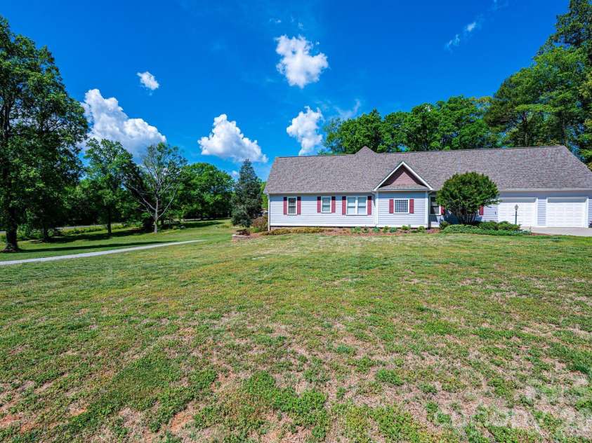 3085 James Street, Catawba, NC 28609.  MLS# CAR4364096, YatesRealty ID 15612. 