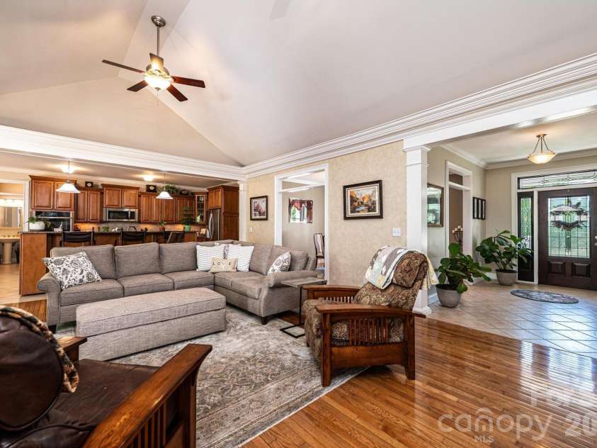 3085 James Street, Catawba, NC 28609.  MLS# CAR4364096, YatesRealty ID 15612. 