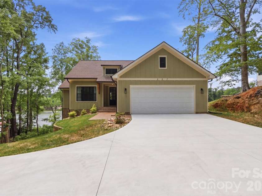 207 Haven Hill Road, Lexington, NC 27292.  MLS# CAR4368092, YatesRealty ID 15613. 