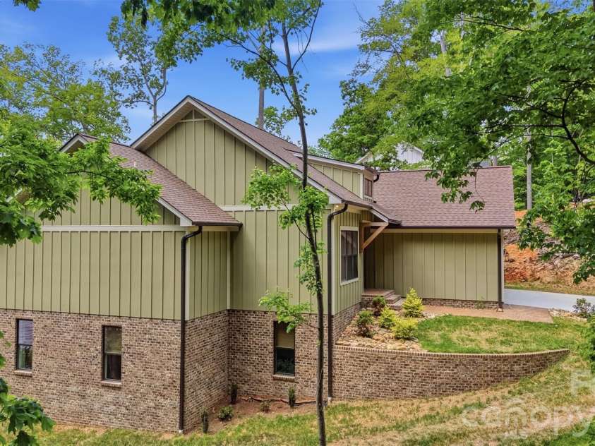 207 Haven Hill Road, Lexington, NC 27292.  MLS# CAR4368092, YatesRealty ID 15613. 