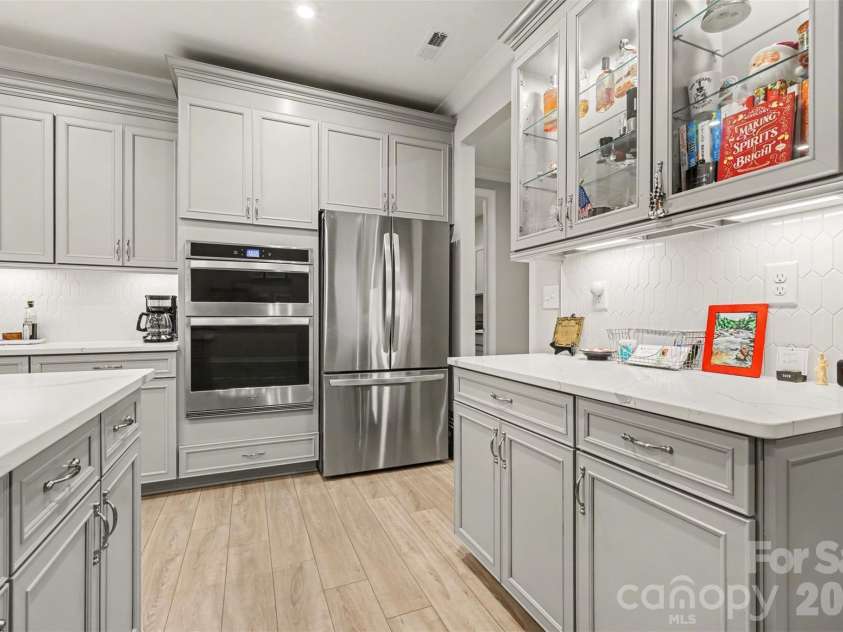 3606 Marchers Trace Drive, Charlotte, NC 28227.  MLS# CAR4344114, YatesRealty ID 15614. 