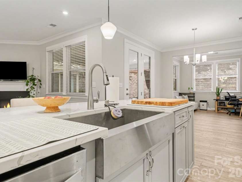 3606 Marchers Trace Drive, Charlotte, NC 28227.  MLS# CAR4344114, YatesRealty ID 15614. 