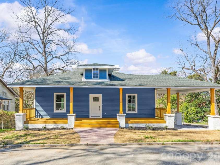 109 College Street, Monroe, NC 28112.  MLS# CAR4356719, YatesRealty ID 15615. 