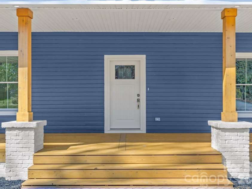109 College Street, Monroe, NC 28112.  MLS# CAR4356719, YatesRealty ID 15615. 