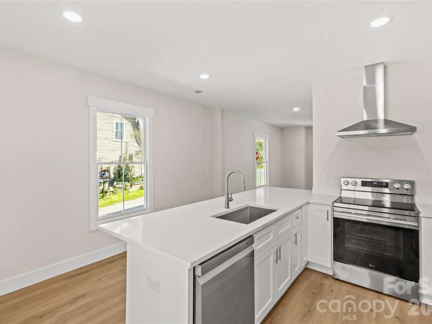 109 College Street, Monroe, NC 28112.  MLS# CAR4356719, YatesRealty ID 15615. 