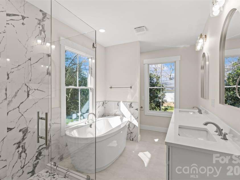 109 College Street, Monroe, NC 28112.  MLS# CAR4356719, YatesRealty ID 15615. 