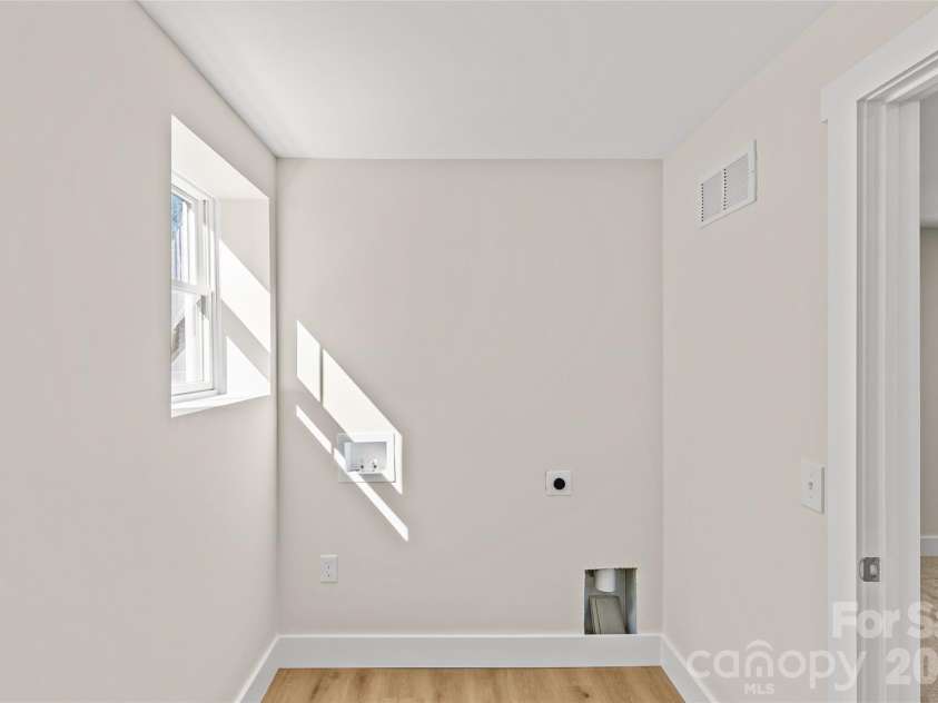 109 College Street, Monroe, NC 28112.  MLS# CAR4356719, YatesRealty ID 15615. 