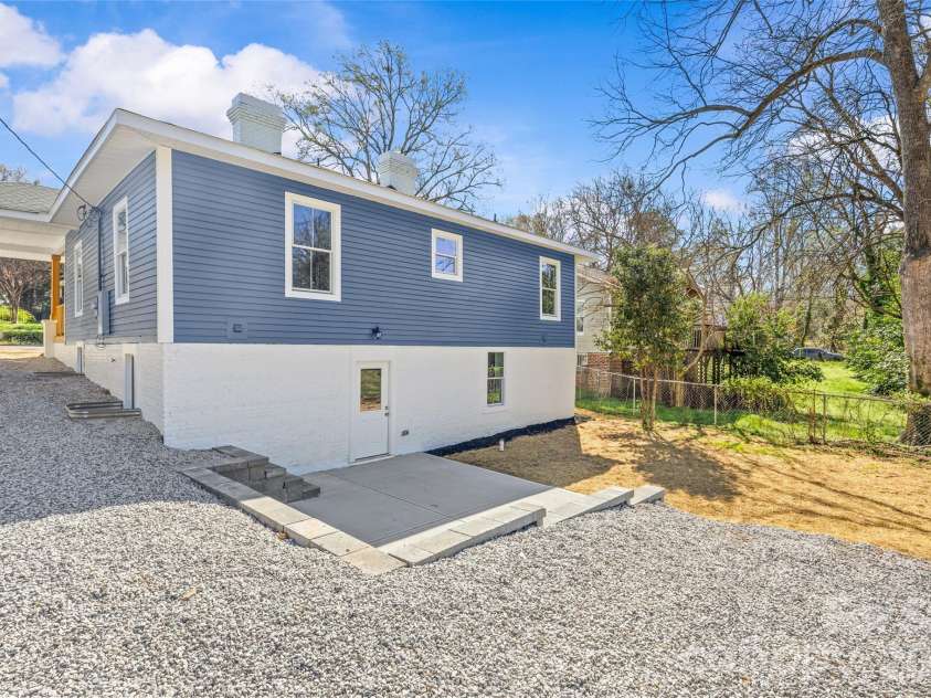 109 College Street, Monroe, NC 28112.  MLS# CAR4356719, YatesRealty ID 15615. 