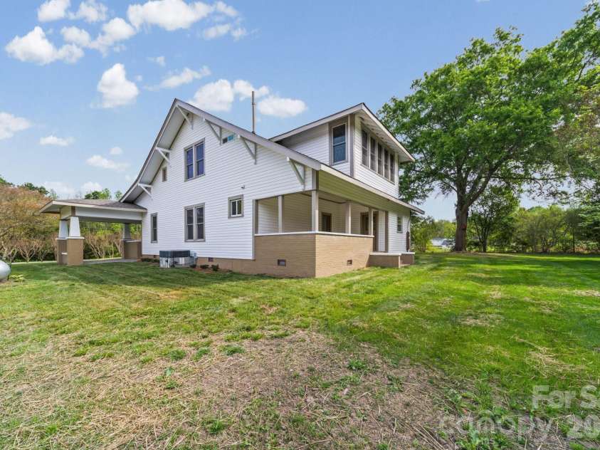 511 Passaic Street, Peachland, NC 28133.  MLS# CAR4367830, YatesRealty ID 15616. 