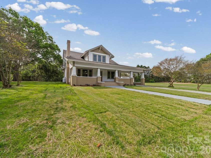 511 Passaic Street, Peachland, NC 28133.  MLS# CAR4367830, YatesRealty ID 15616. 