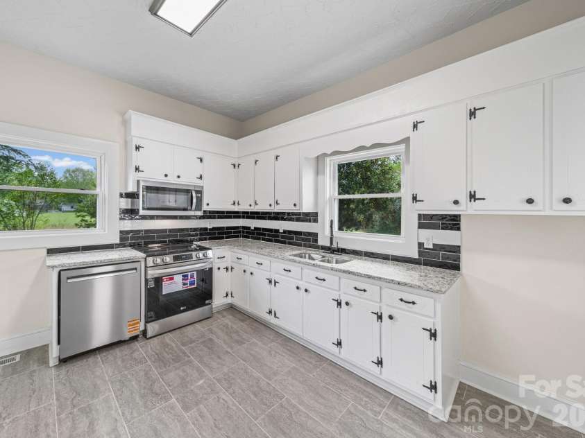 511 Passaic Street, Peachland, NC 28133.  MLS# CAR4367830, YatesRealty ID 15616. 