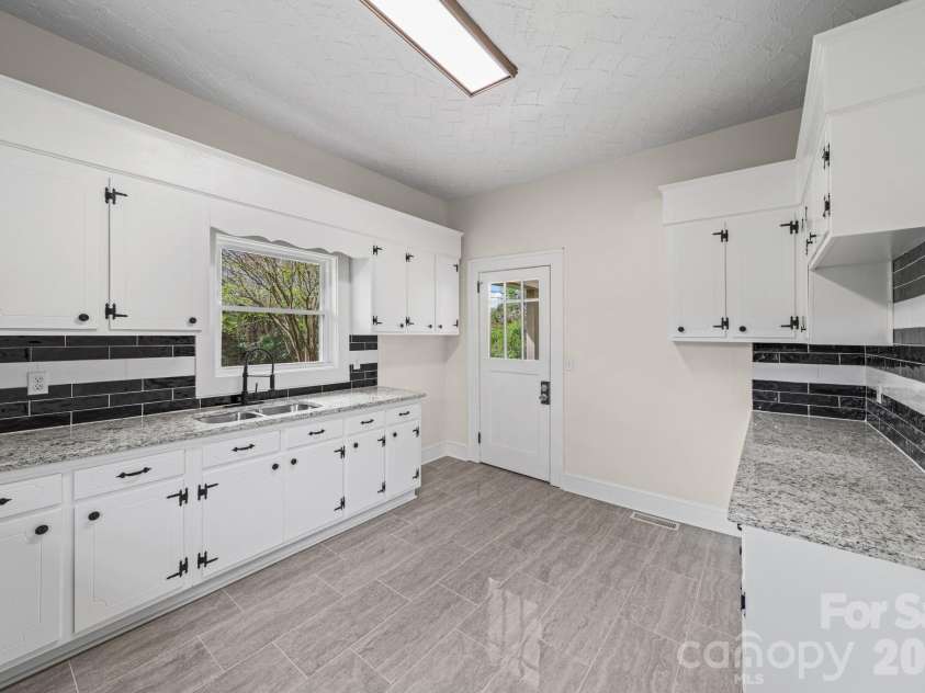 511 Passaic Street, Peachland, NC 28133.  MLS# CAR4367830, YatesRealty ID 15616. 