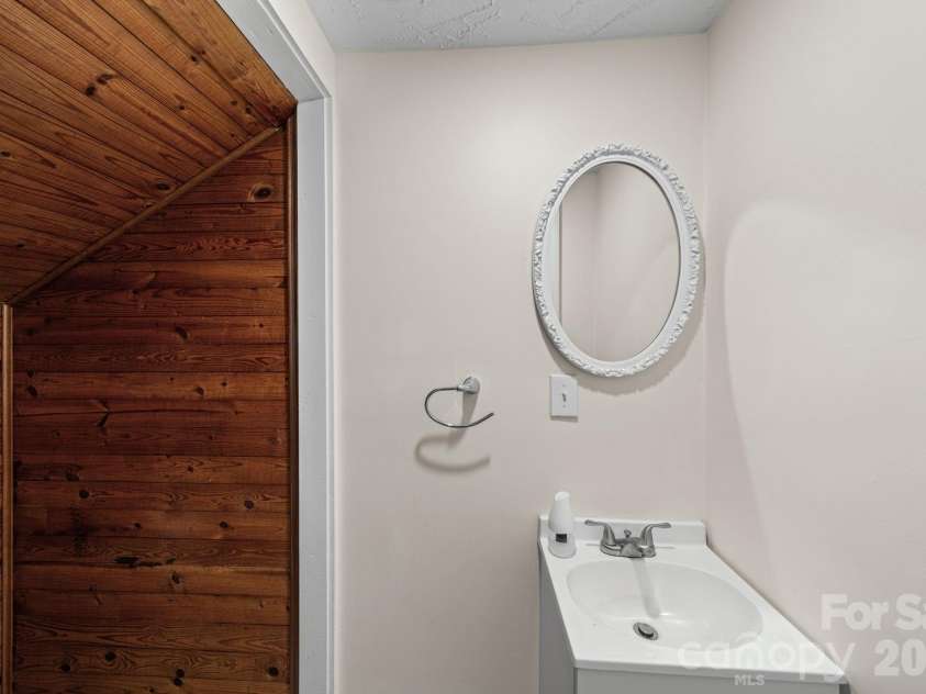 511 Passaic Street, Peachland, NC 28133.  MLS# CAR4367830, YatesRealty ID 15616. 
