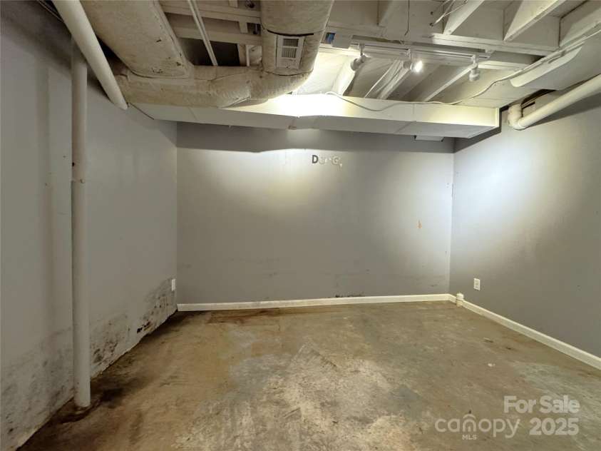 616 Oakwood Avenue, Albemarle, NC 28001.  MLS# CAR4259660, YatesRealty ID 15616. 