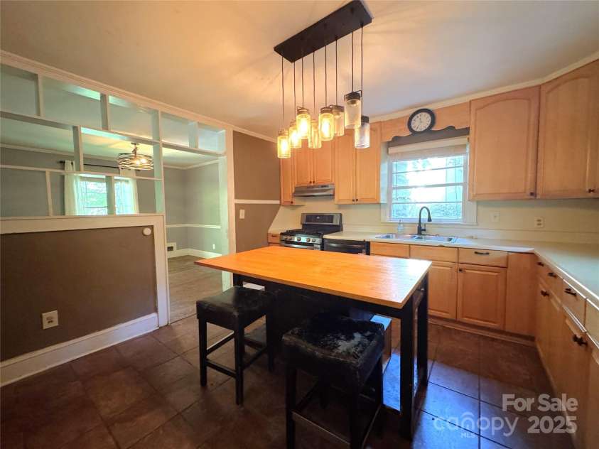 616 Oakwood Avenue, Albemarle, NC 28001.  MLS# CAR4259660, YatesRealty ID 15616. 