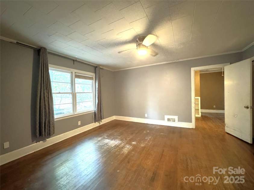 616 Oakwood Avenue, Albemarle, NC 28001.  MLS# CAR4259660, YatesRealty ID 15616. 