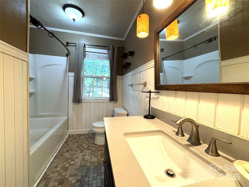 616 Oakwood Avenue, Albemarle, NC 28001.  MLS# CAR4259660, YatesRealty ID 15616. 