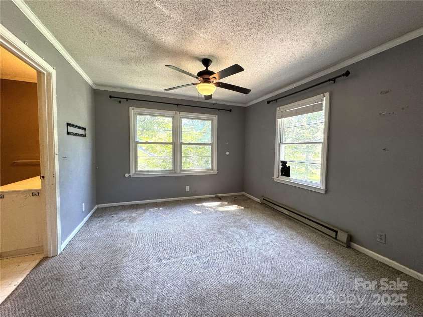 616 Oakwood Avenue, Albemarle, NC 28001.  MLS# CAR4259660, YatesRealty ID 15616. 