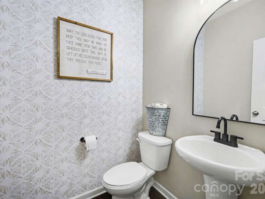 514 Tack Lane, Midland, NC 28107.  MLS# CAR4358317, YatesRealty ID 15618. Half bath downstairs