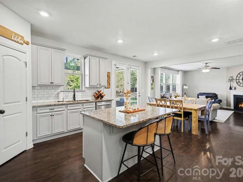 514 Tack Lane, Midland, NC 28107.  MLS# CAR4358317, YatesRealty ID 15618. Kitchen